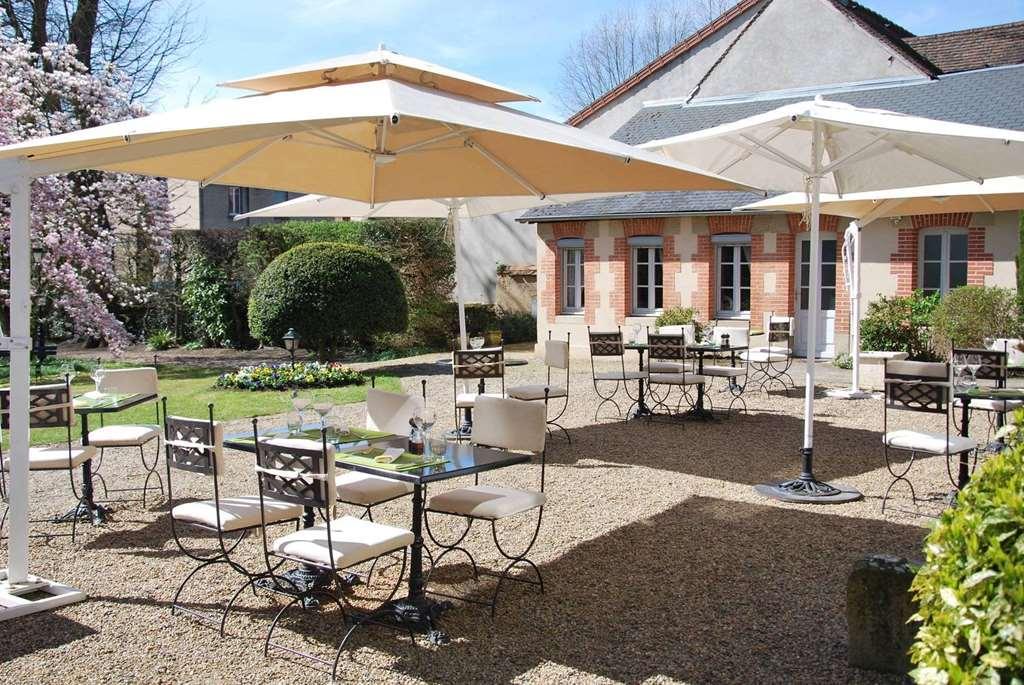 Le Clos De Bourgogne Moulins  Restaurant billede